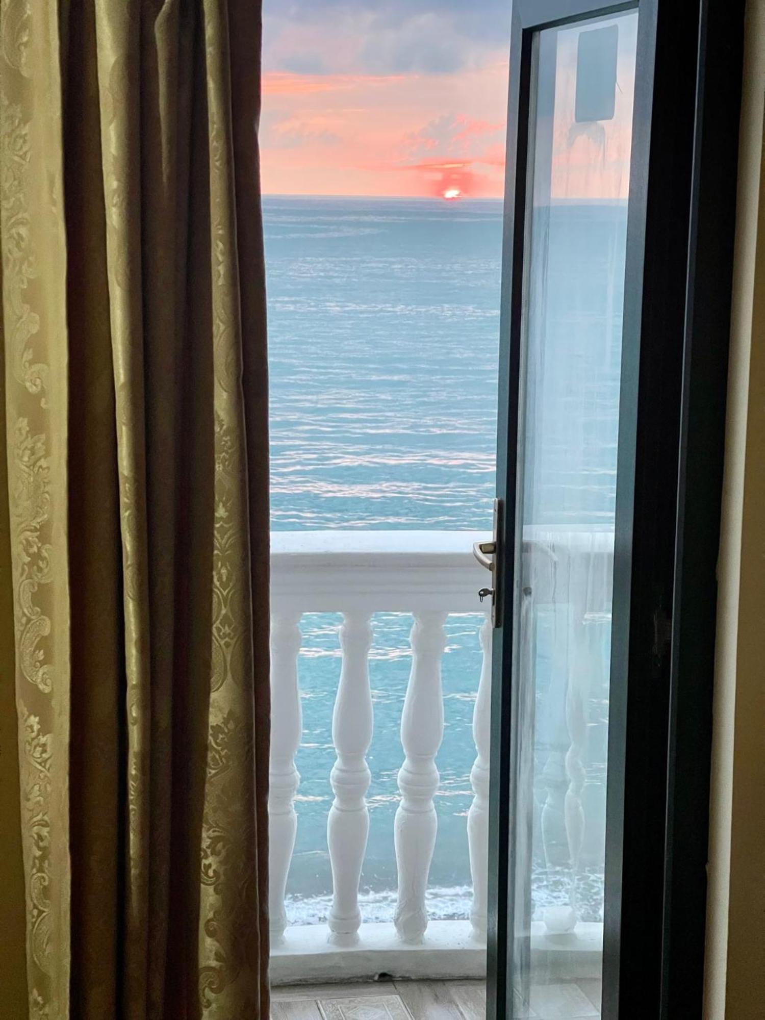 Hotel Tramonto Chakvi Eksteriør billede